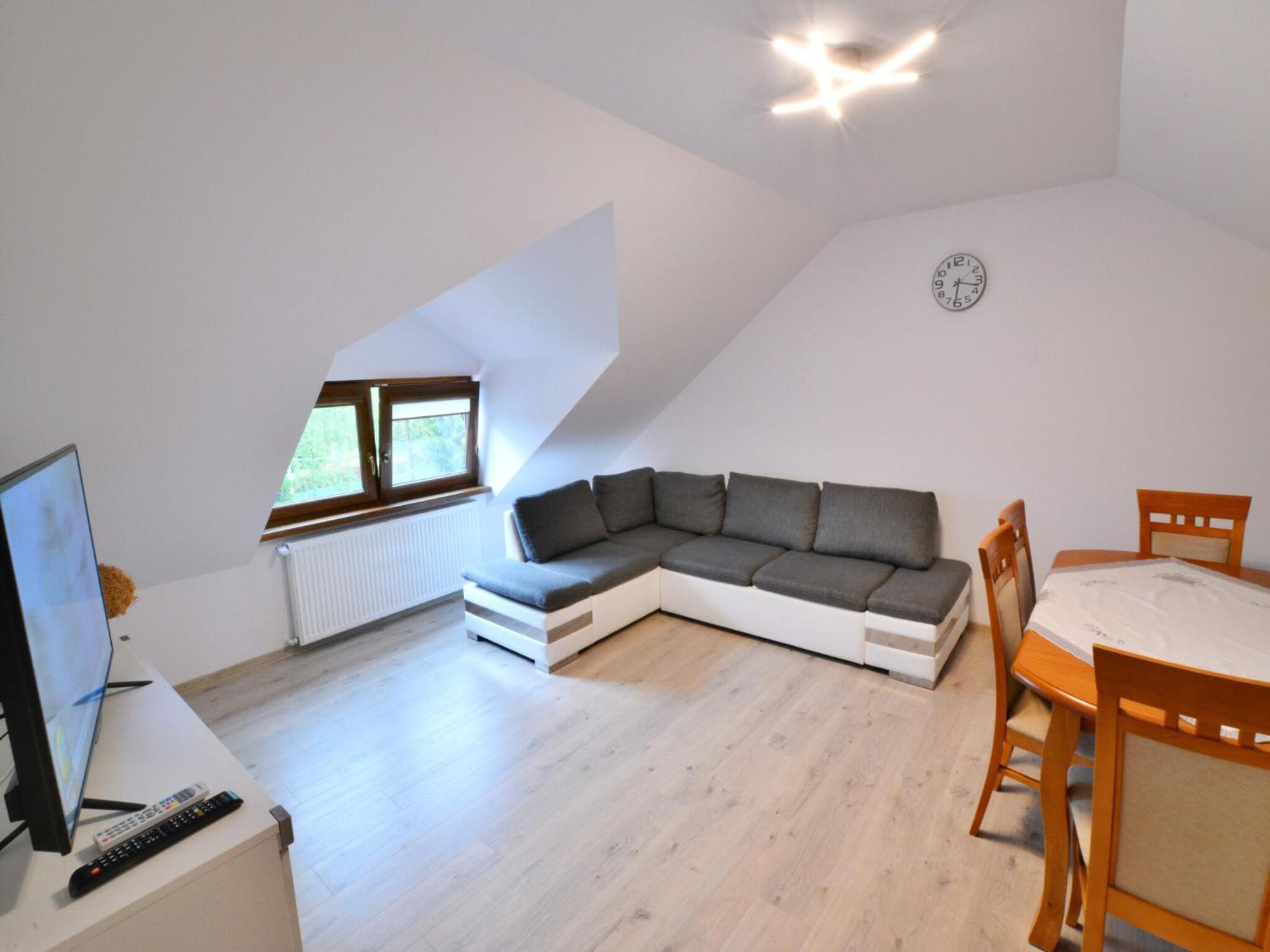 Apartment Flat, *